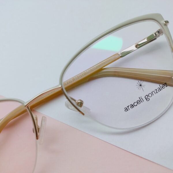 ARACELI GONZALEZ F776